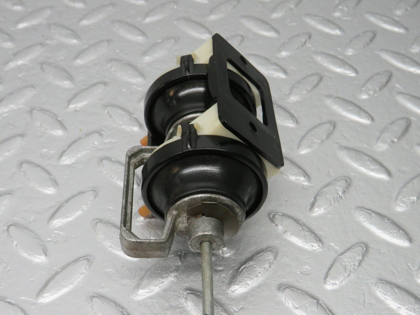39999 Mercedes-Benz R107 350SL Seat Vacuum Actuator