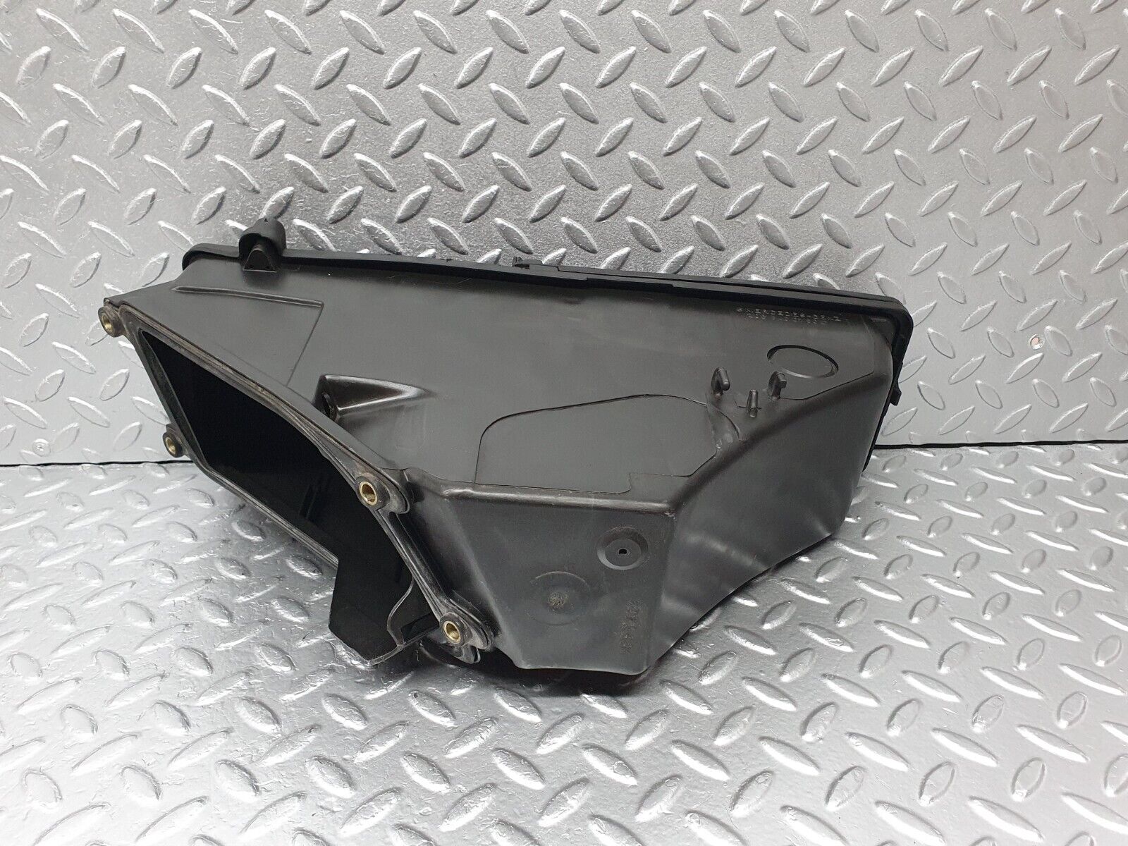 41817 Mercedes-Benz W202 C200 Fuse Box 2085400150 2025453700