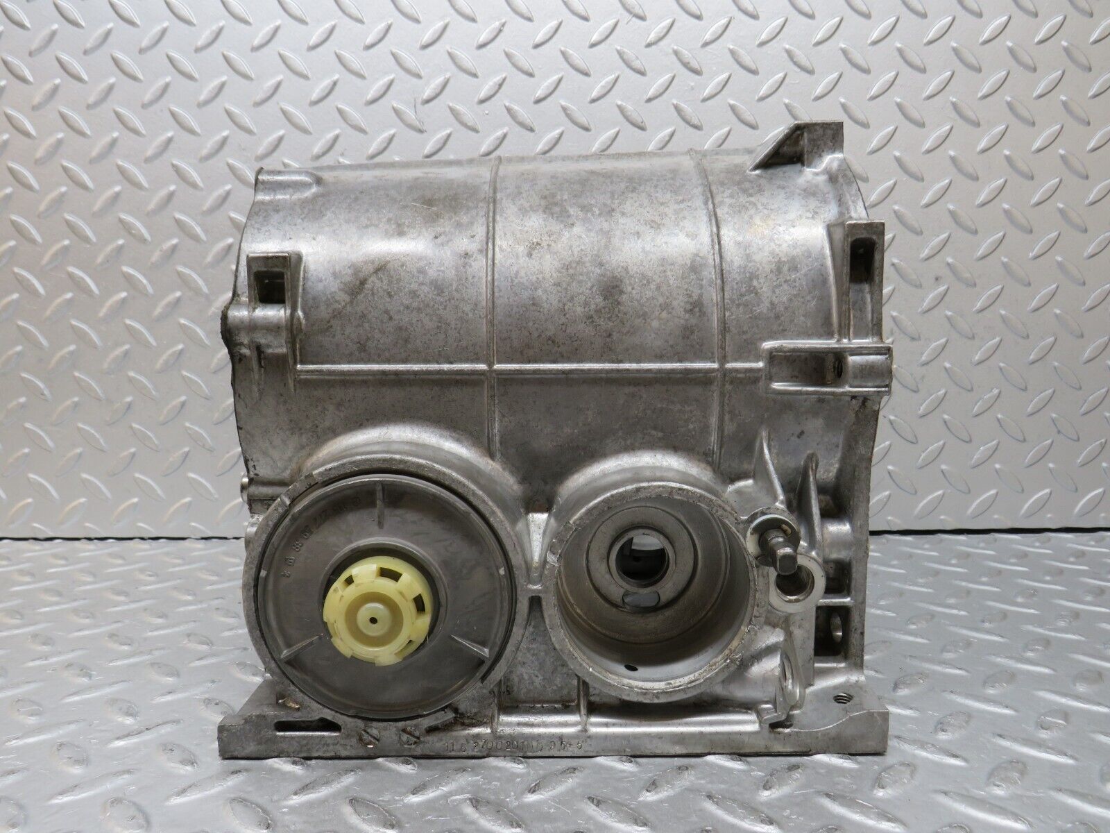 36427 Mercedes-Benz R107 450SL Automatic Gearbox Housing 1162710001 1162700201