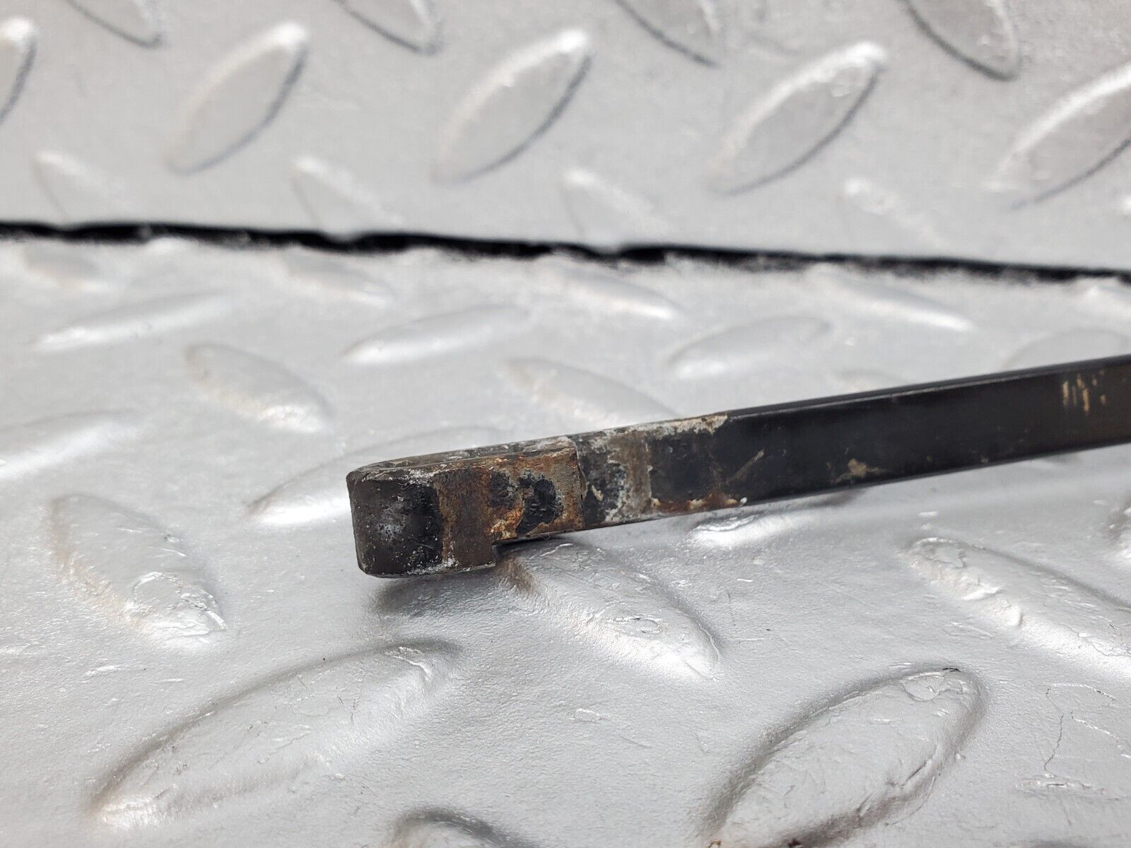 45857 Mercedes-Benz W126 420SE Windscreen Wiper Arm Bosch Right Side