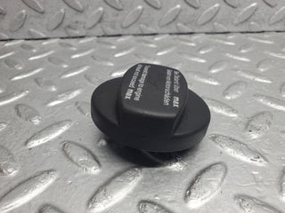 W124 Wagon oil filler cap used OEM