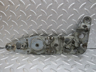 33208 Mercedes-Benz R107 Front Right Seat Hinge Pair 0009107585 0009108086