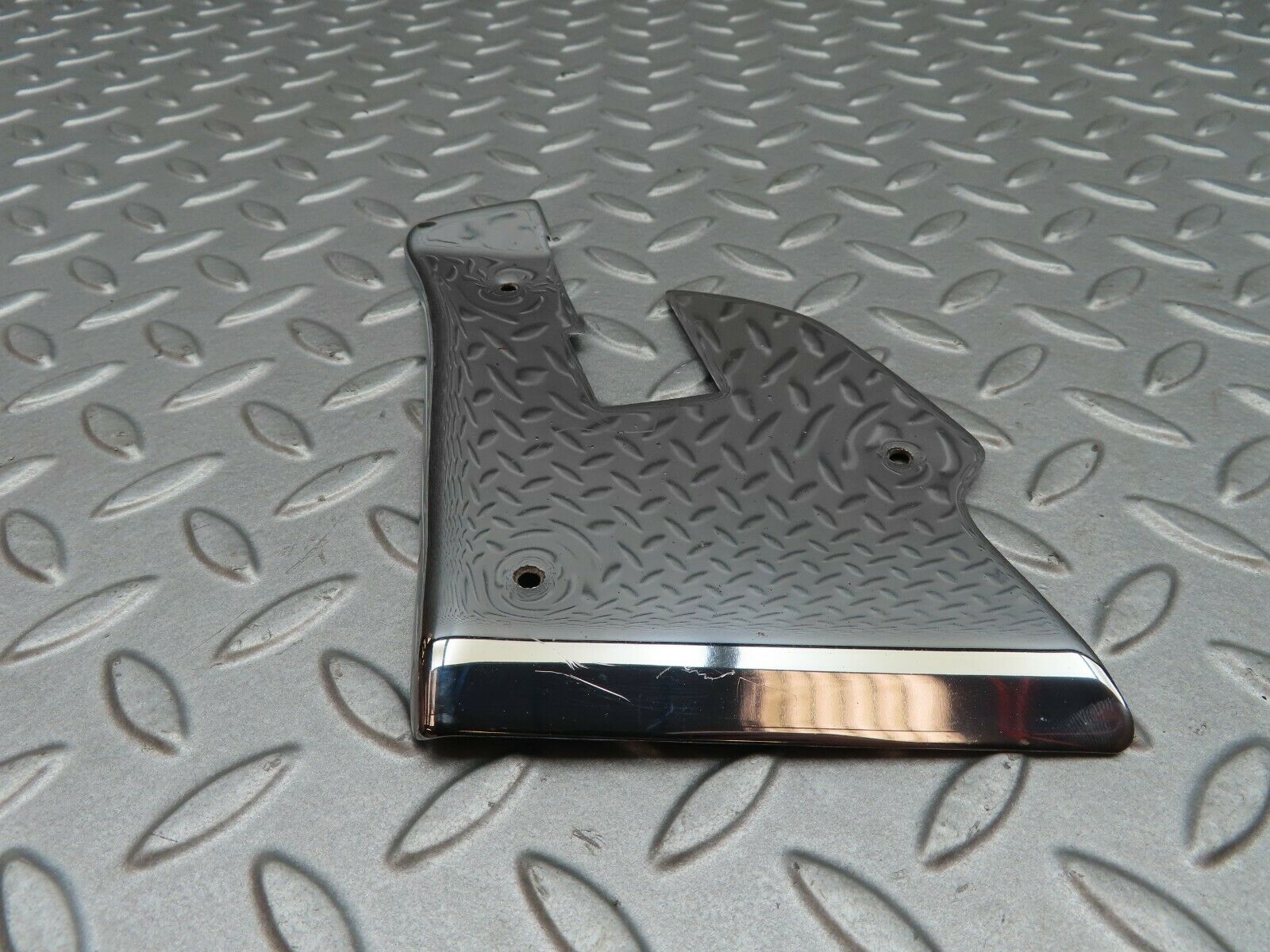 4918 Mercedes-Benz R107 350SL Right Door Chrome Cover