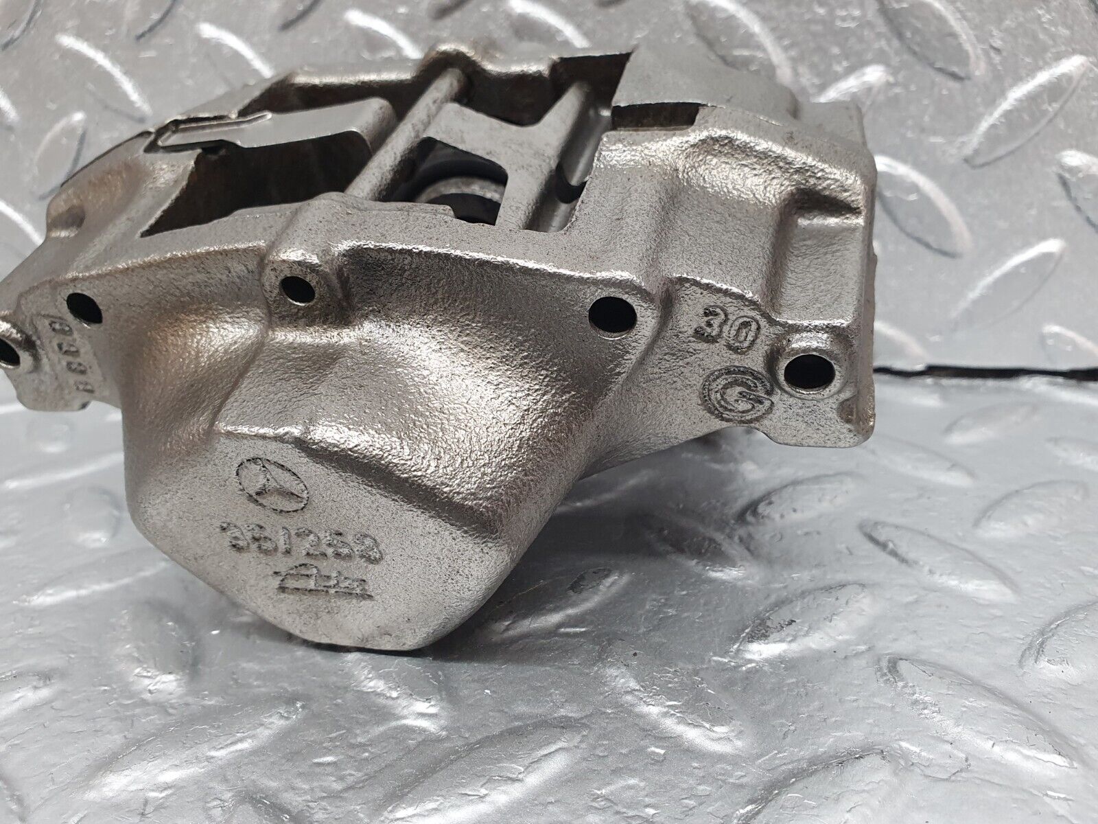 42114 Mercedes-Benz W202 C200 Rear Left Brake Caliper ATE 32