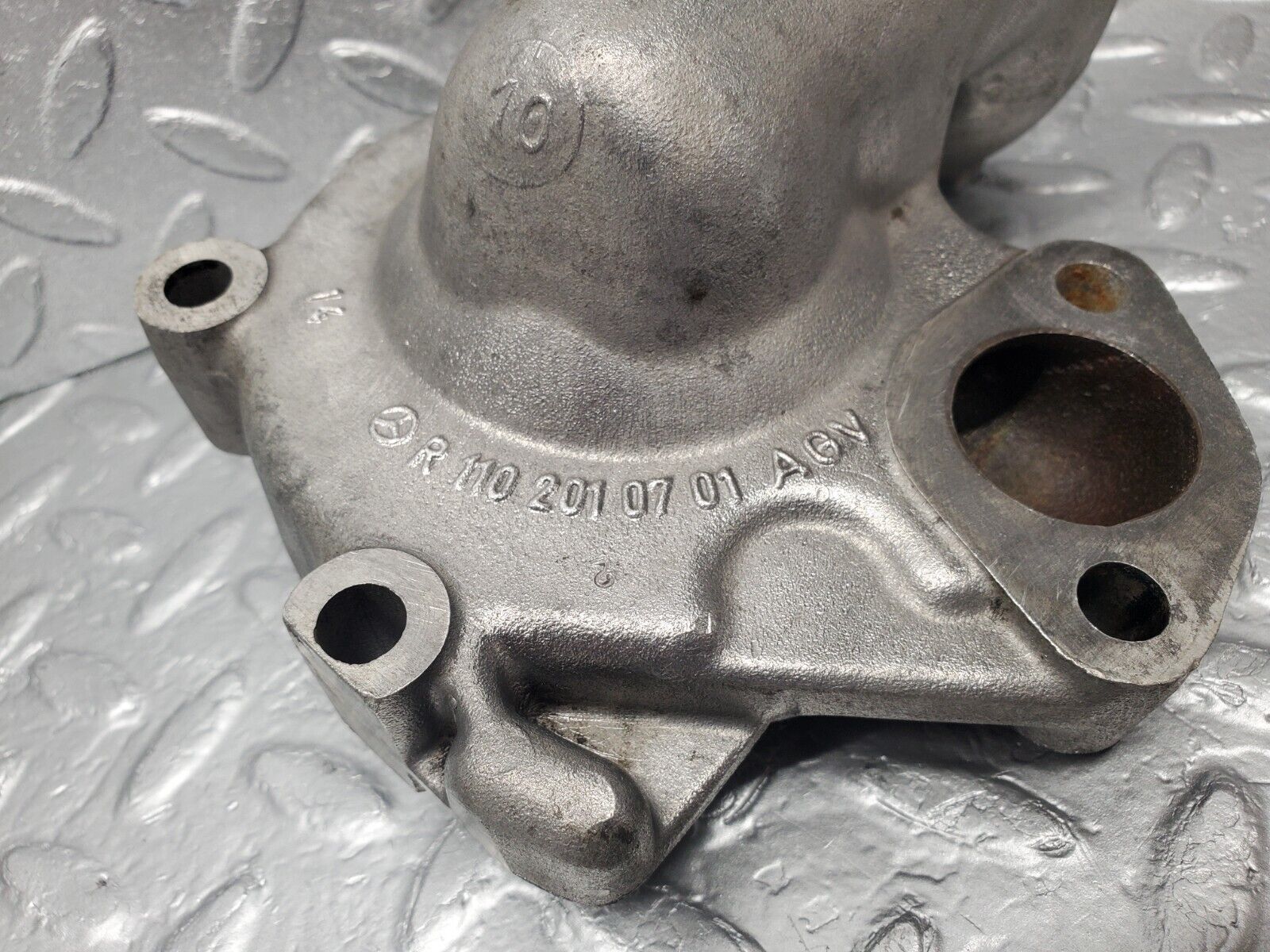 46593 Mercedes-Benz C123 280CE Coupe Water Pump Housing 1102010701