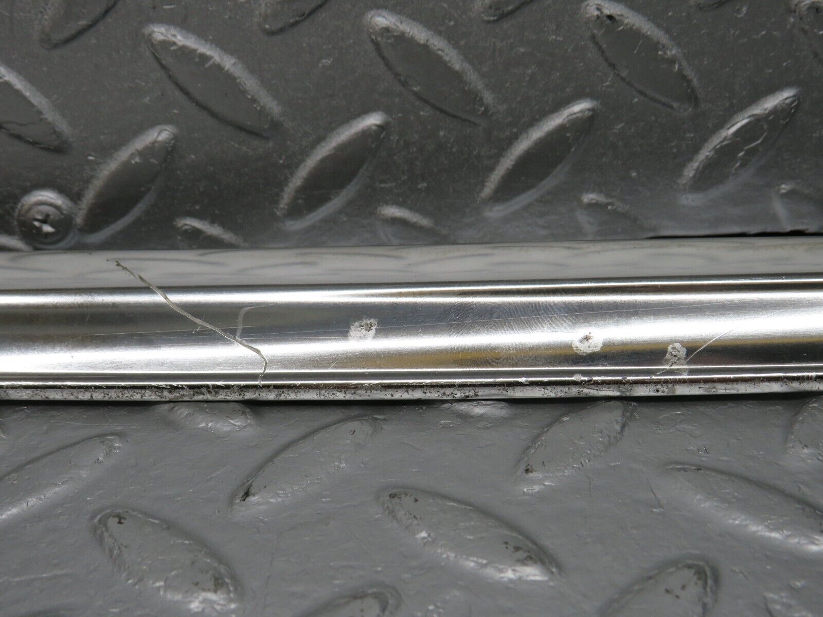 39860 Mercedes-Benz R107 350SL Hardtop Chrome Trim Left Side
