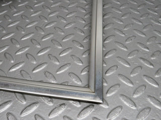 40197 Mercedes-Benz R107 Hardtop Side Window Chrome Moulding Trim Right