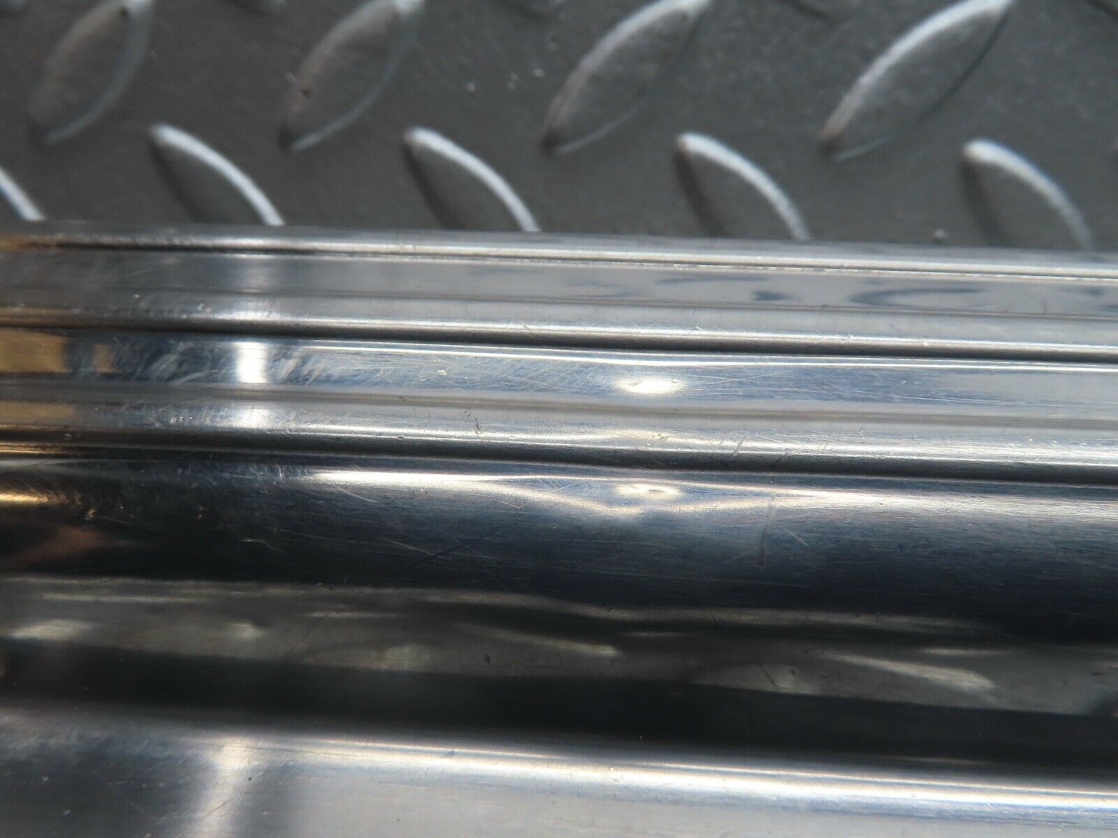 20762 Mercedes-Benz R107 450SL Left Door Sill Chrome