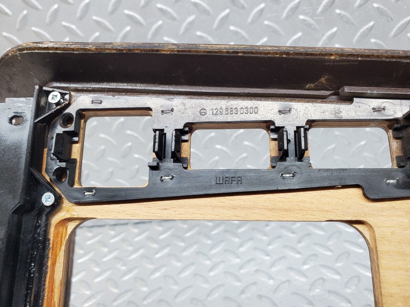 45000 Mercedes-Benz R129 300SL Coupe Centre Console Wood Panel 1296830300