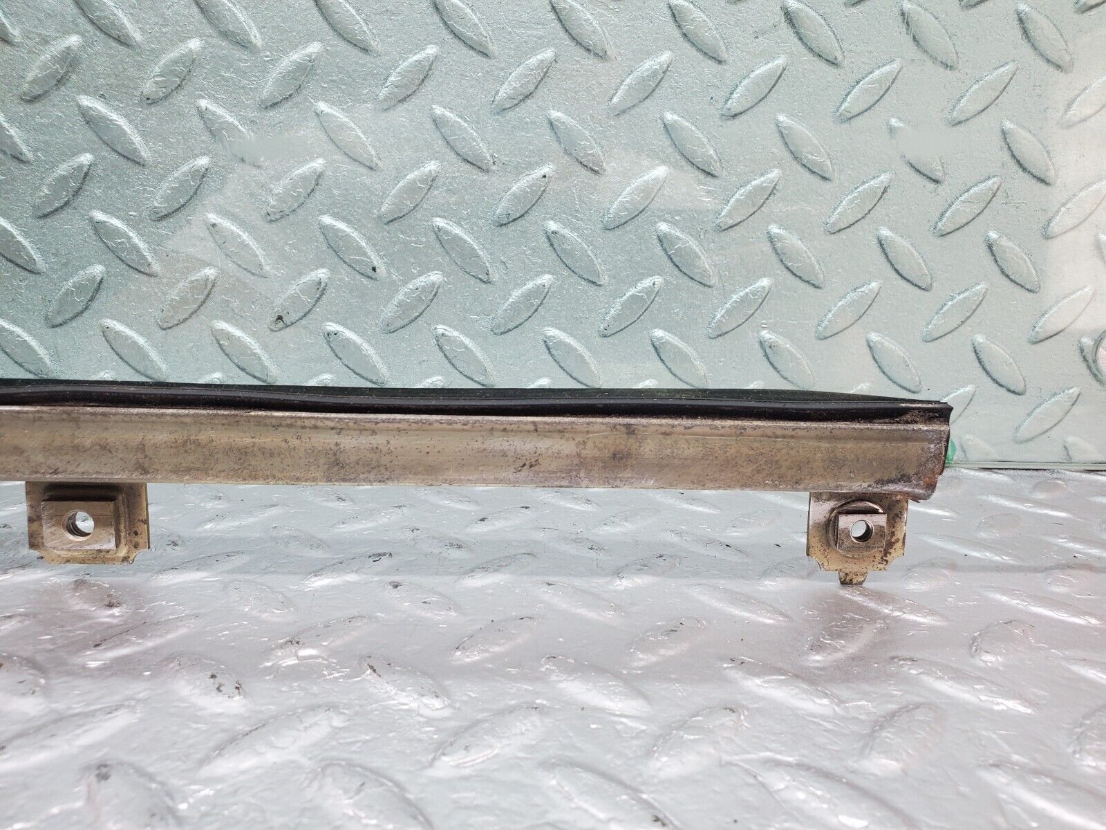 45311 Mercedes-Benz R129 300SL Coupe Left Door Window Glass