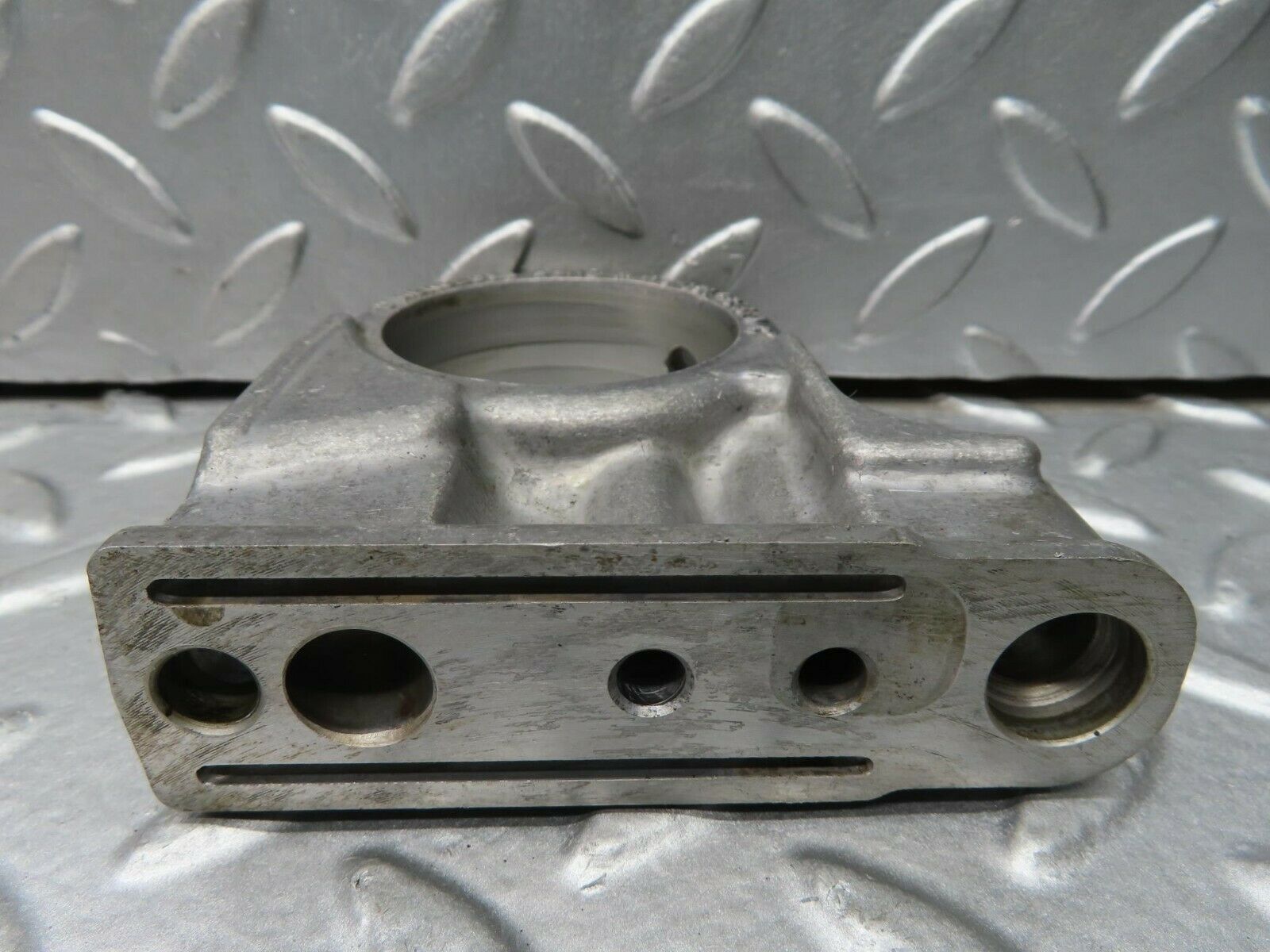 15641 Mercedes-Benz R107 450SL Camshaft Tower Bearing 1160514818