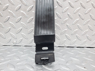 W126 accelerator pedal with rubber used OEM