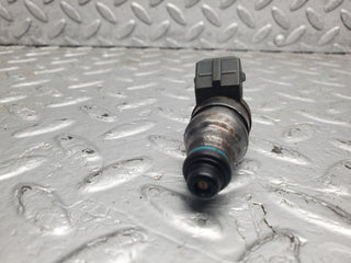 W124 Cabriolet fuel injector used OEM
