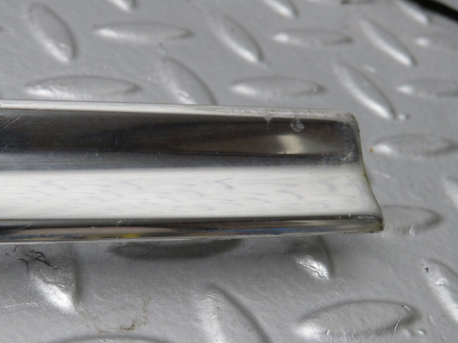 39328 Mercedes-Benz R107 500SL Soft Top Cover Chrome Trim