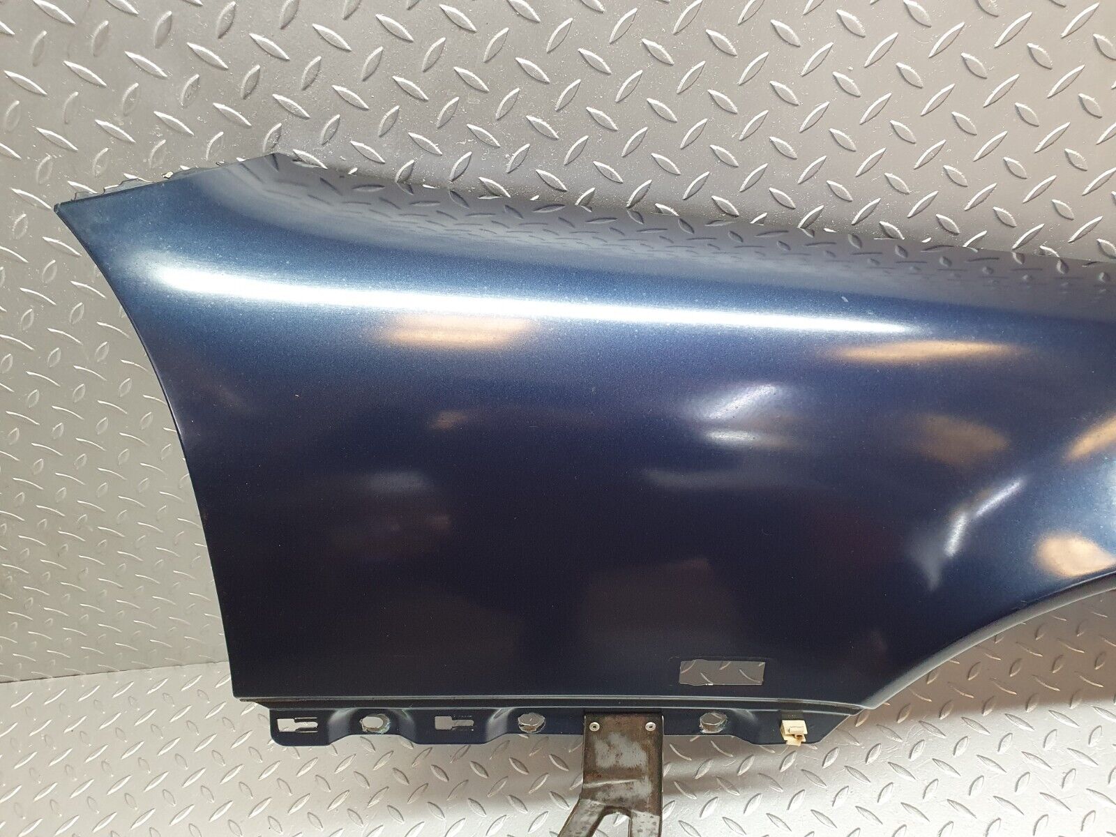 42284 Mercedes-Benz R129 320SL Coupe Front Right Wing Fender