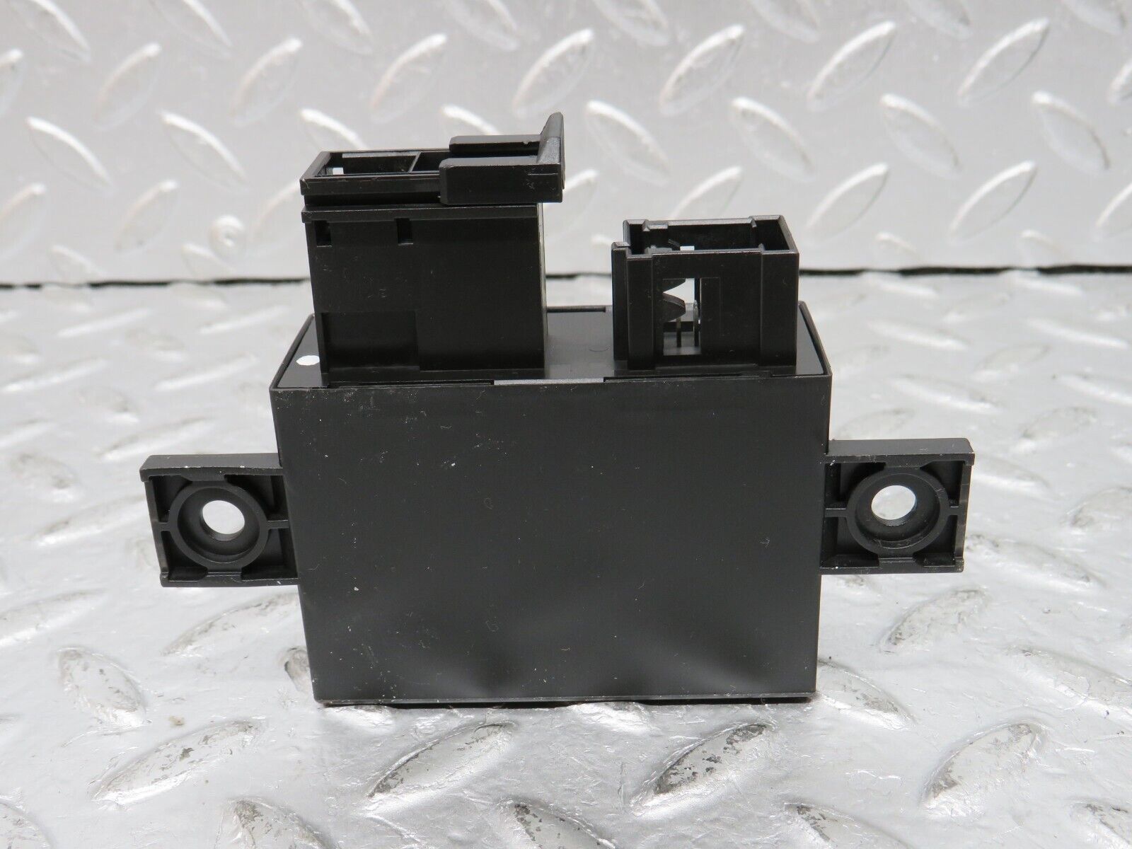 33432 Mercedes-Benz W202 C180 Comfort Control Unit 2108202226