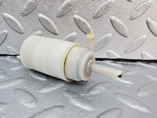 45684 Mercedes-Benz W126 420SE Windscreen Washer Pump Hella 1248690221