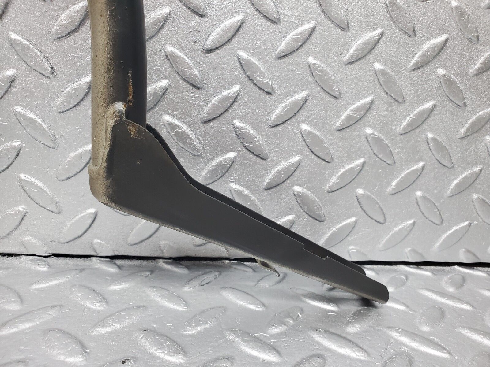 45834 Mercedes-Benz W126 420SE Trunk Lid Hinge Left Side