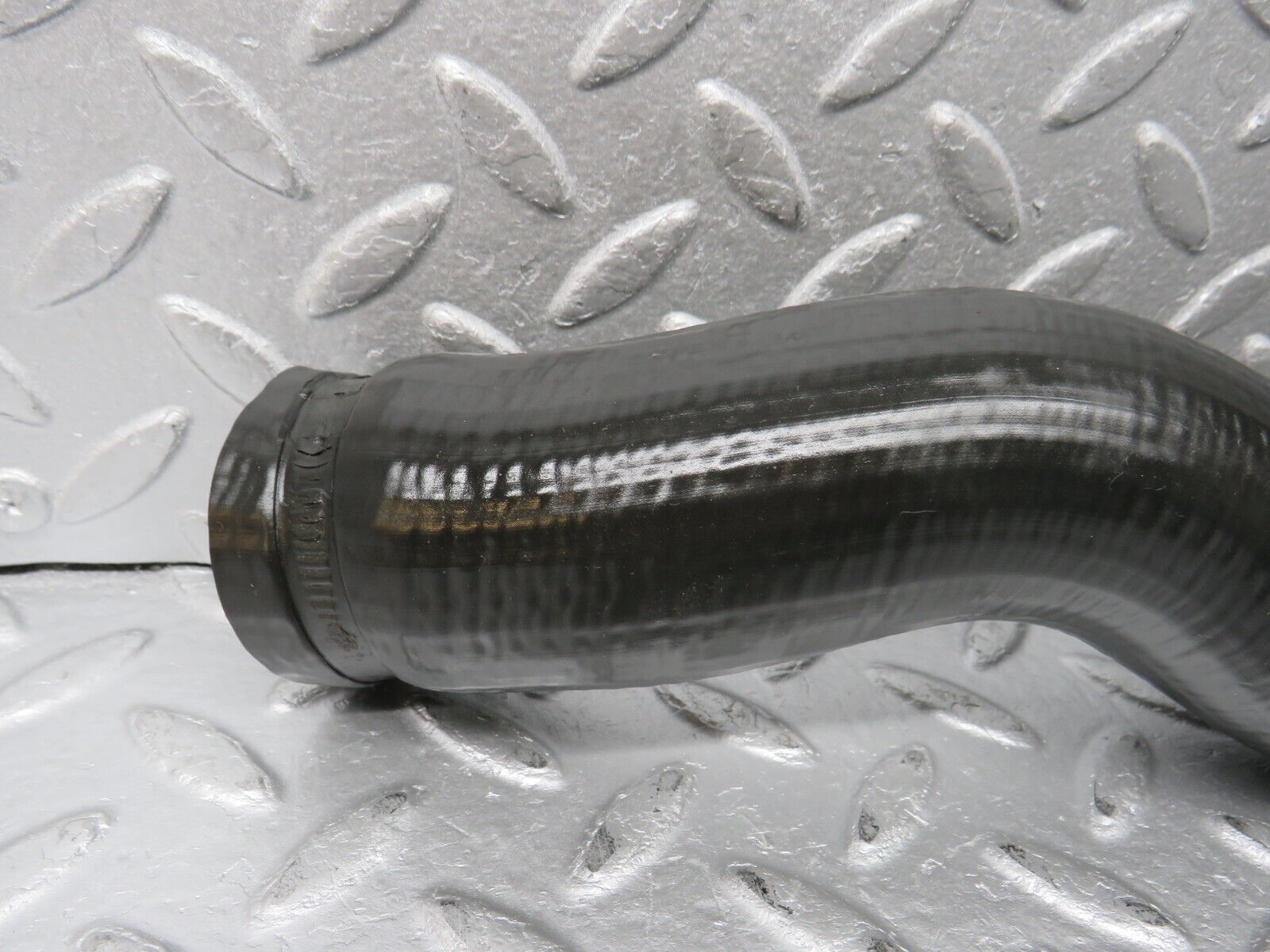 39177 Mercedes-Benz R107 500SL Radiator Hose Pipe 1075011262