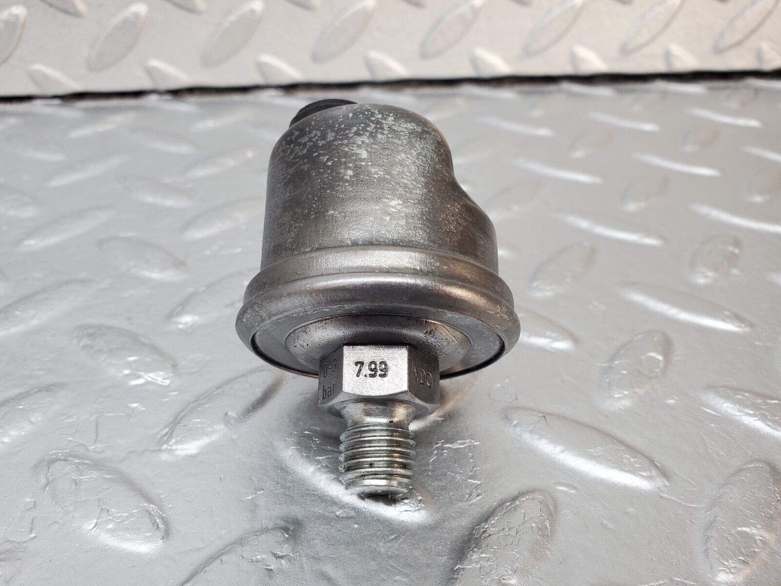 45941 Mercedes-Benz W126 420SE Oil Pressure Sensor VDO 0065429417