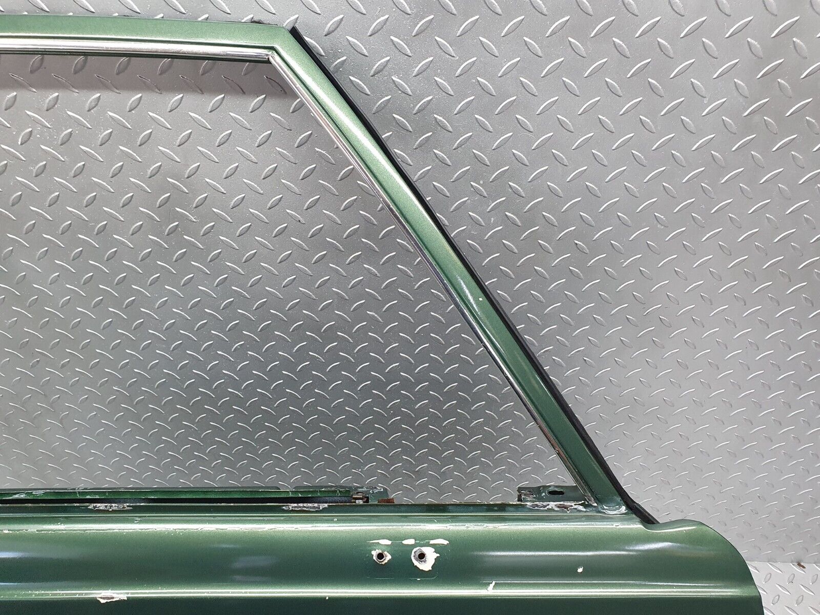 43430 Mercedes-Benz W108 280SE Front Right Door