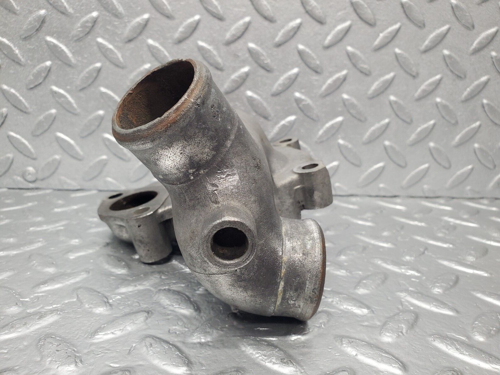 46593 Mercedes-Benz C123 280CE Coupe Water Pump Housing 1102010701