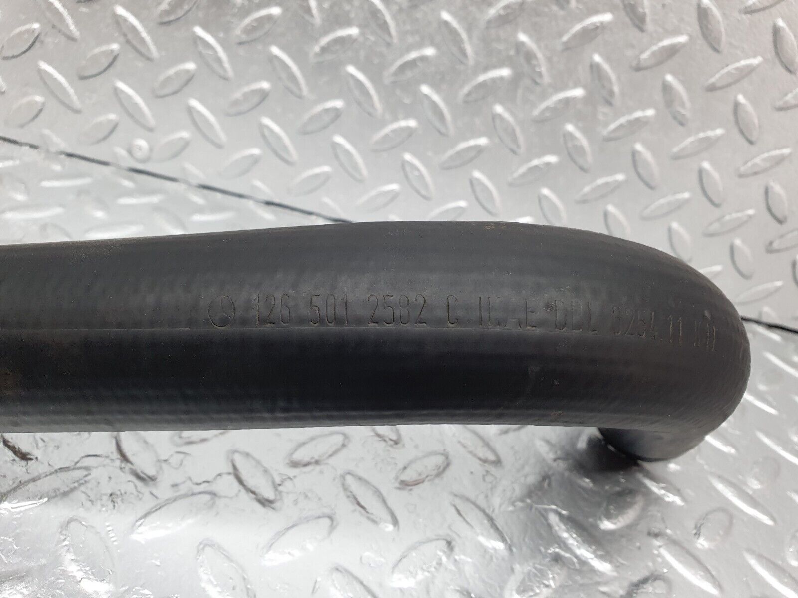 43684 Mercedes-Benz C126 380SEC Coupe Radiator Hose Pipe 1265012582