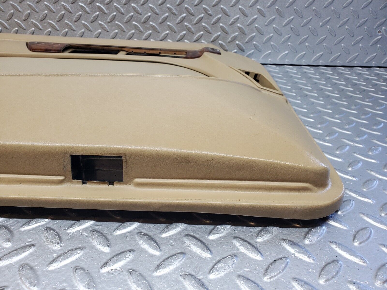 45719 Mercedes-Benz W126 420SE Front Left Door Card Beige 1267270170