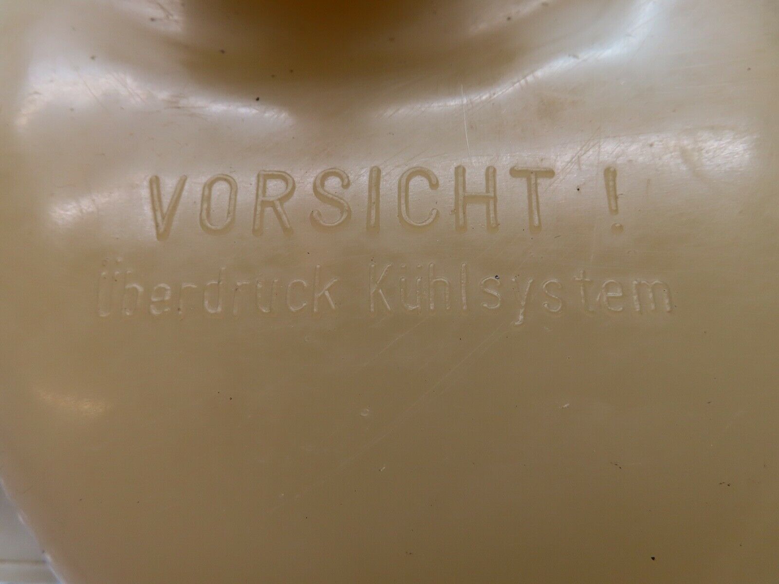 20606 Mercedes-Benz R107 450SL Coolant Reservoir Tank 1075000349