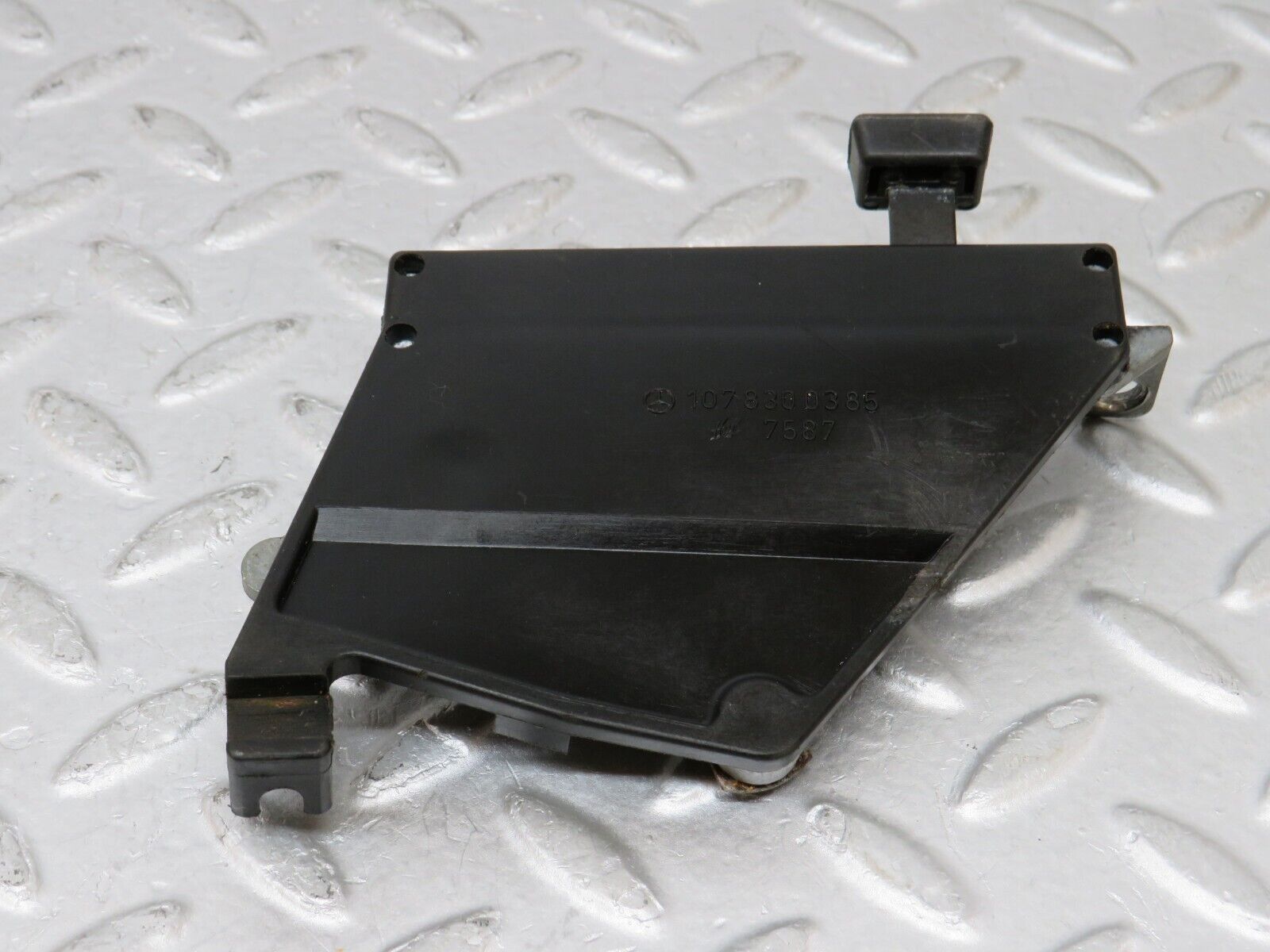 35539 Mercedes-Benz R107 280SL Air Vent Control Lever Left 1078300385