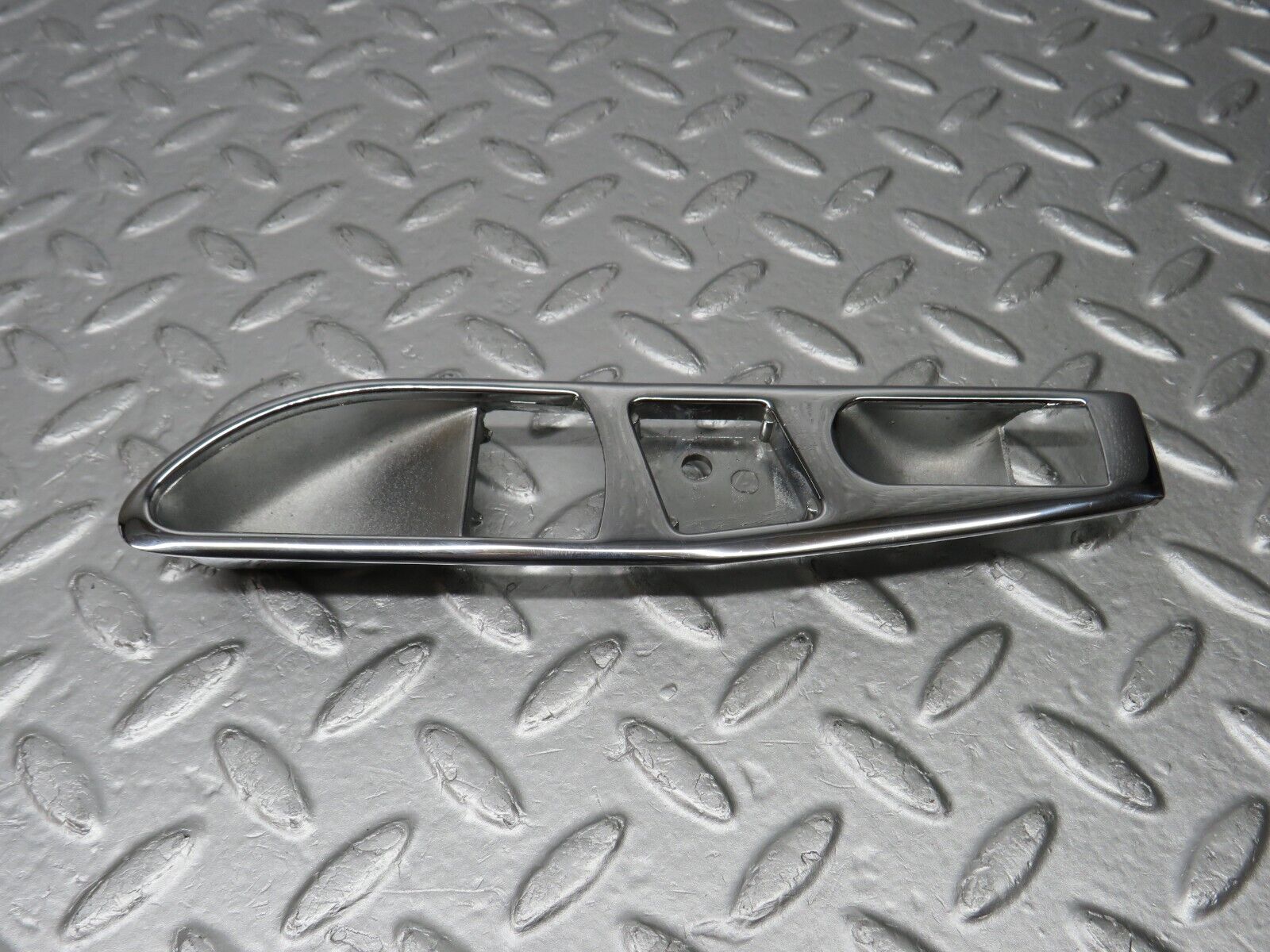 39127 Mercedes-Benz R107 500SL Interior Door Handle Chrome Surround Right