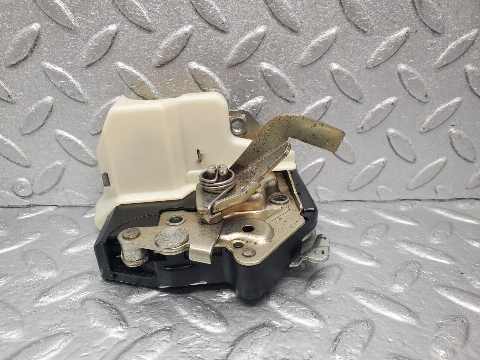 46255 Mercedes-Benz W124 280E Rear Right Door Lock Mechanism