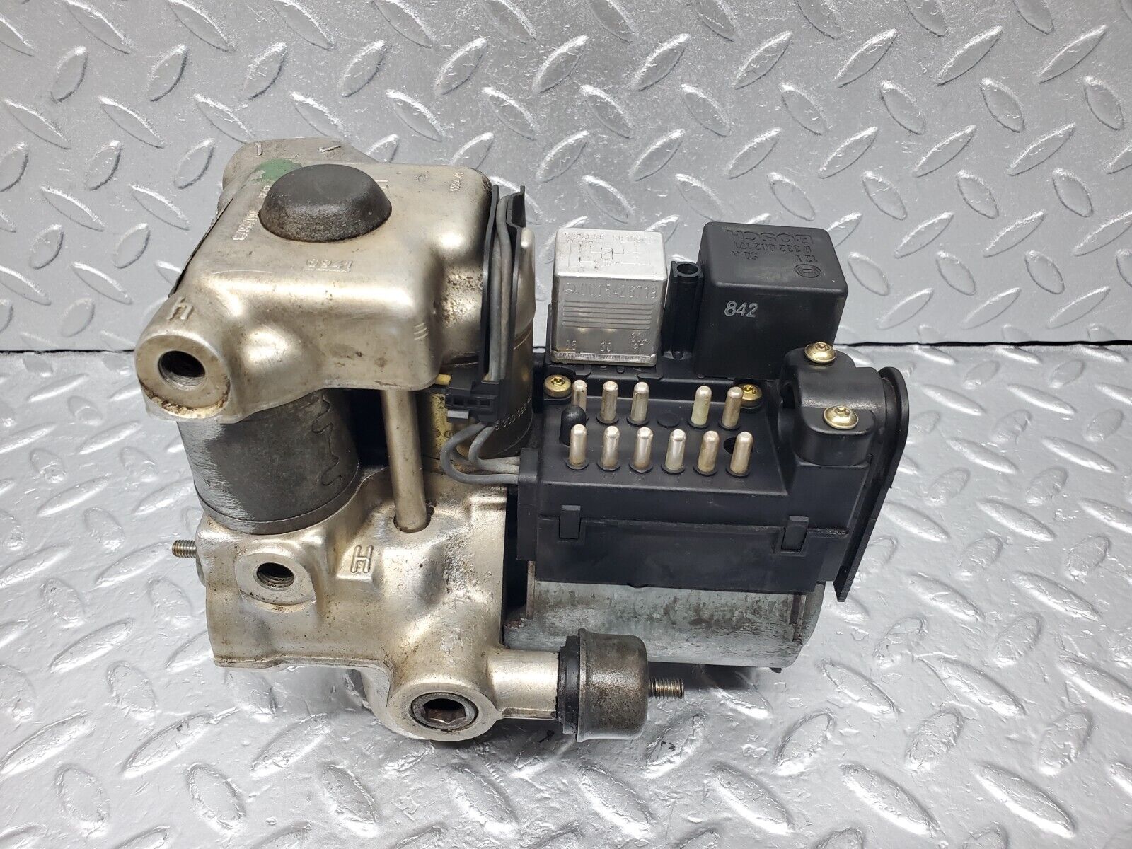 45835 Mercedes-Benz W126 420SE ABS Brake Pump Bosch 0265200043 0332002171