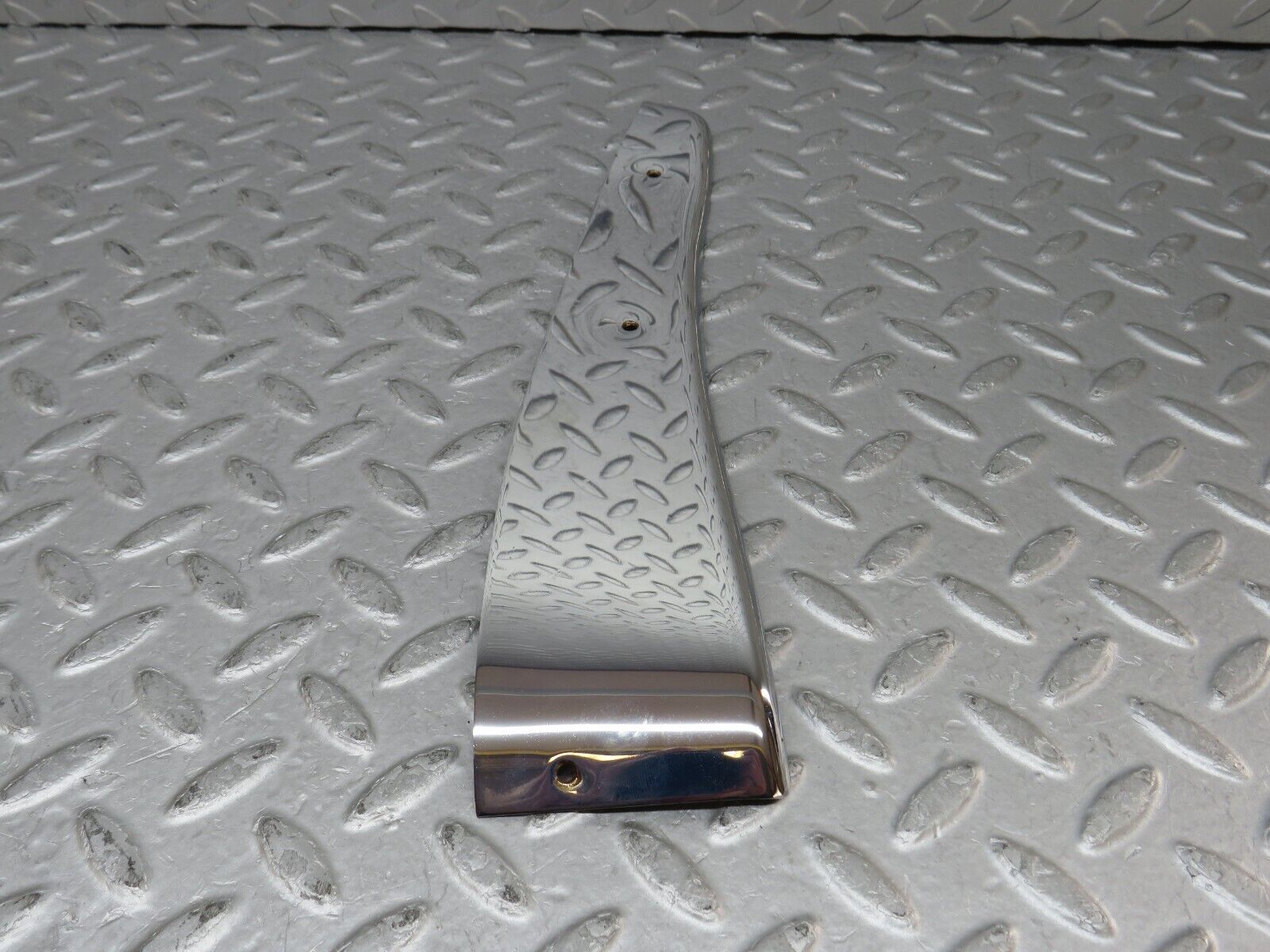 35662 Mercedes-Benz R107 280SL Right Door Chrome Cover