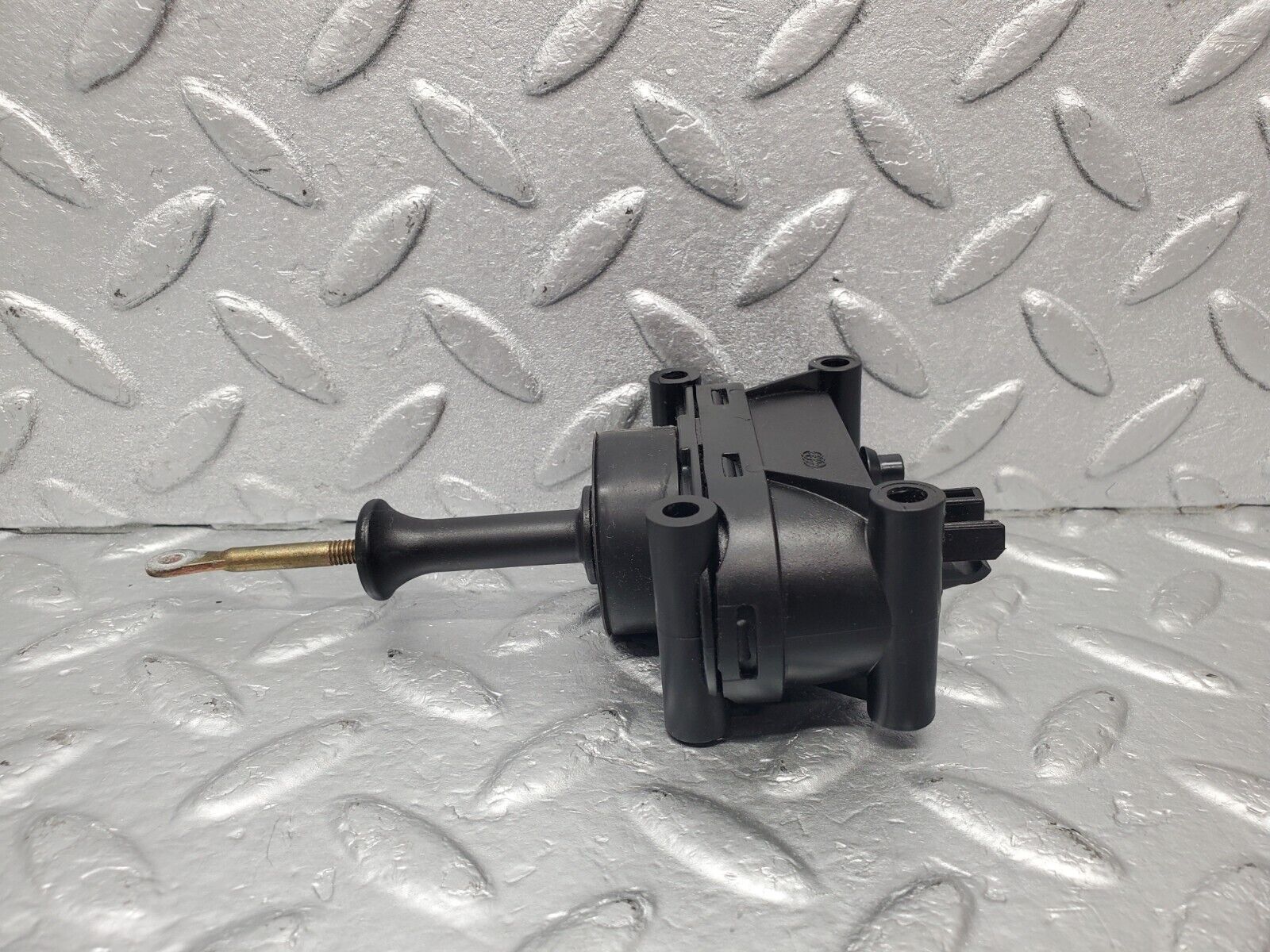 46145 Mercedes-Benz W124 Rear Right Door Lock Vacuum Actuator