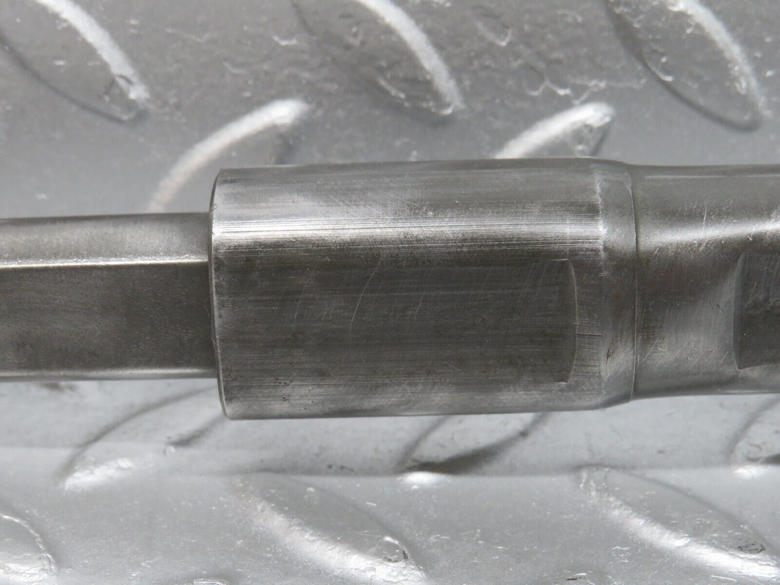 33198 Mercedes-Benz C107 R107 Steering Column Shaft 1154621835