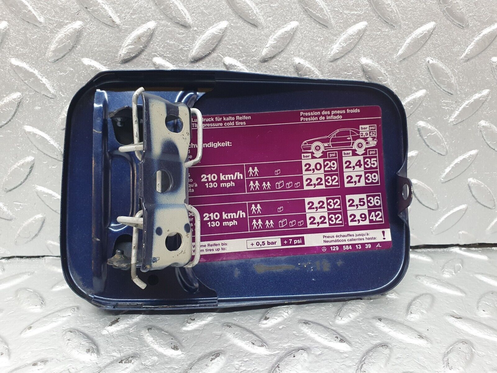 42355 Mercedes-Benz R129 320SL Coupe Fuel Tank Flap Cap 1295841339