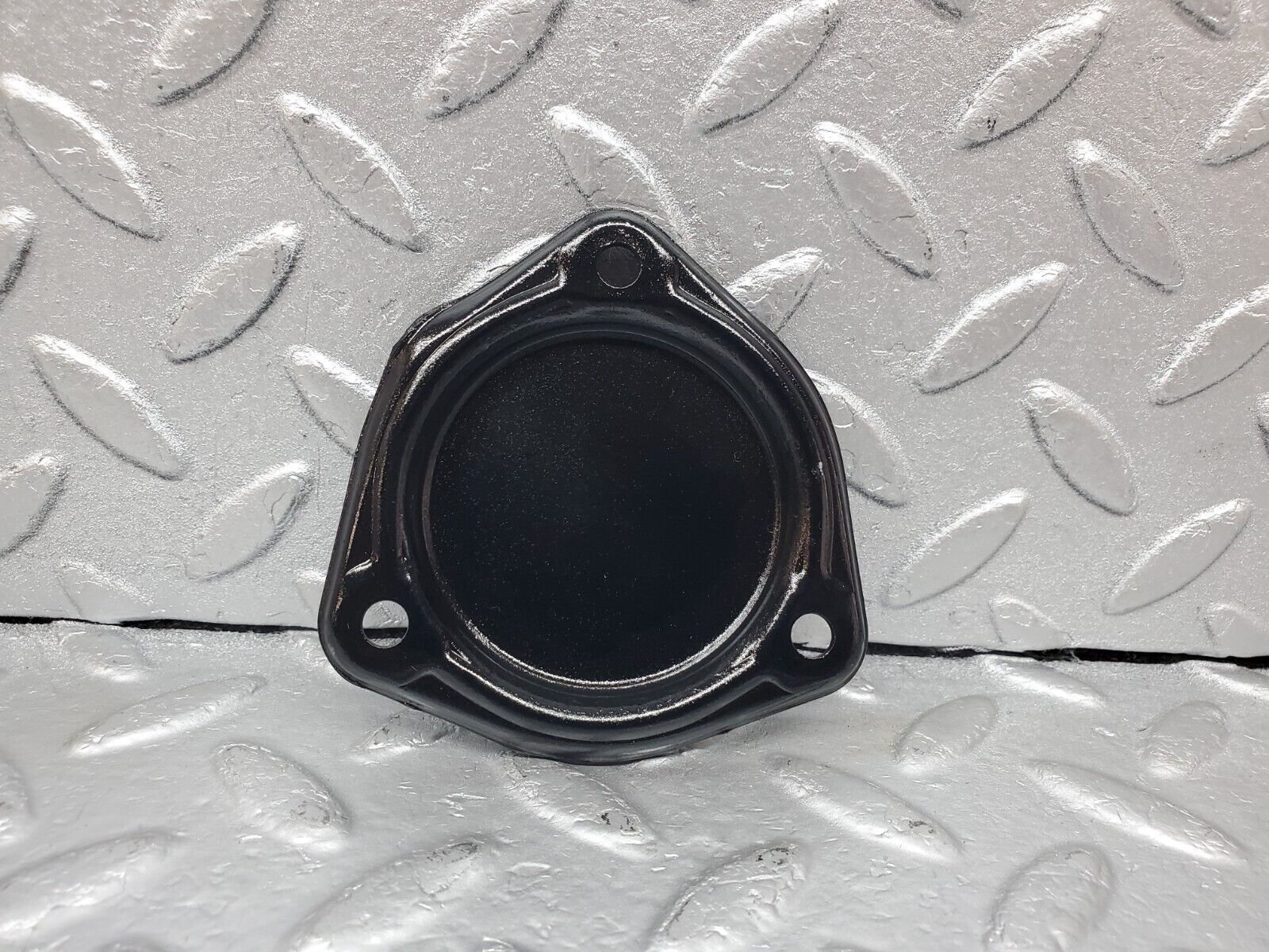 44823 Mercedes-Benz W124 220E Camshaft Access Cover Plate