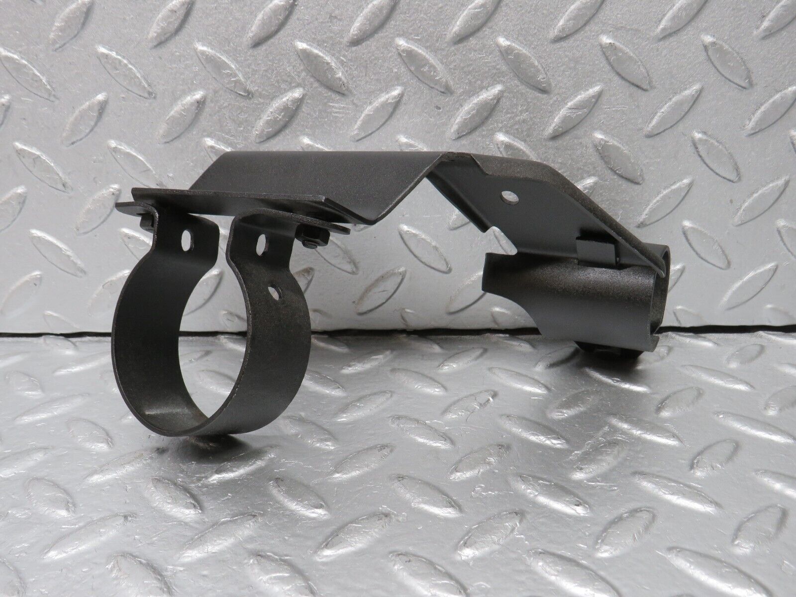 39283 Mercedes-Benz R107 500SL Fuel Pump Fuel Filter Holder Bracket