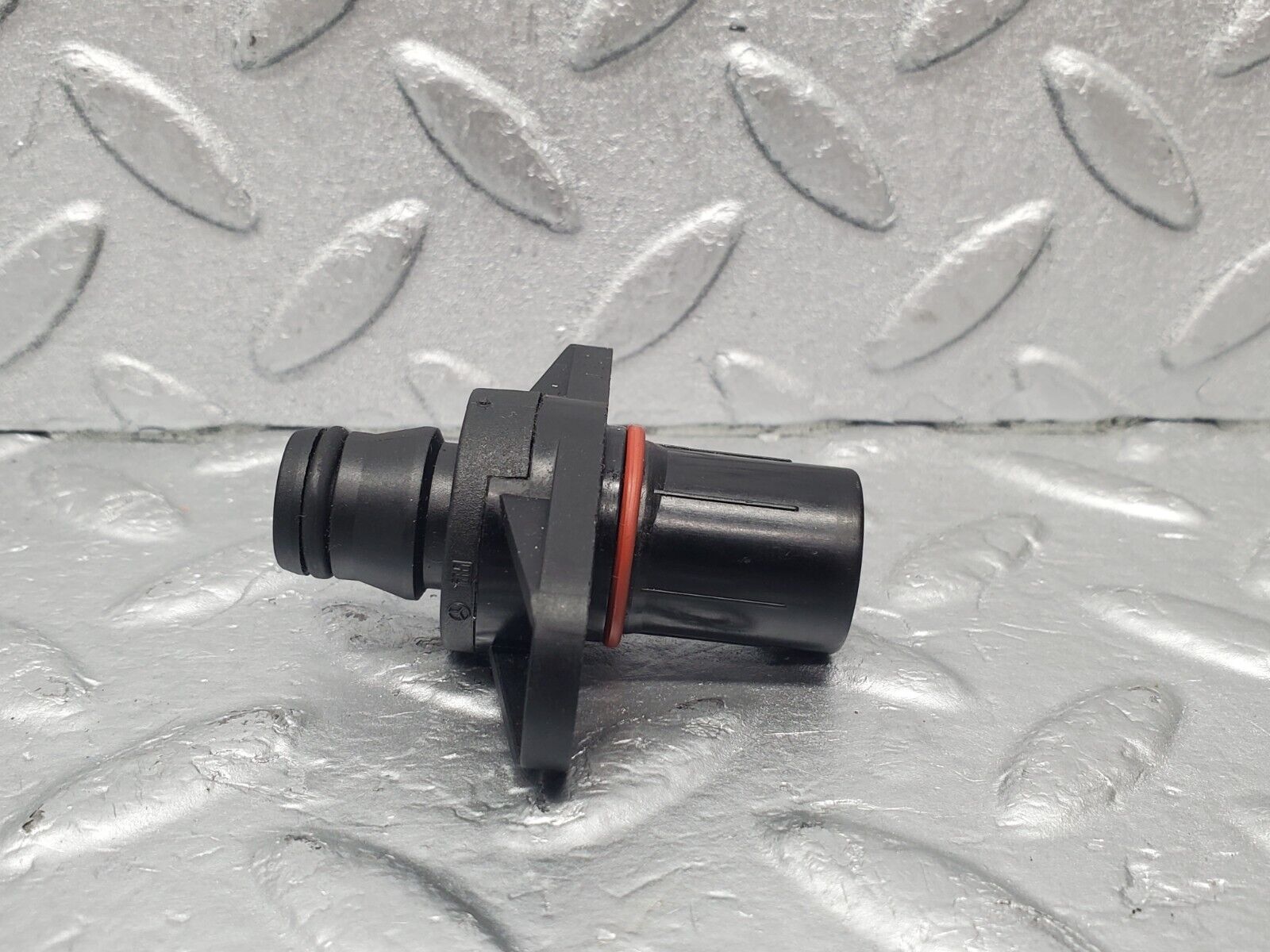 46214 Mercedes-Benz W124 280E Camshaft Position Sensor 0021539528