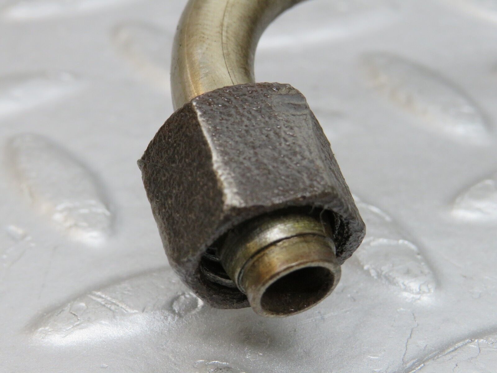 35595 Mercedes-Benz R107 280SL Power Steering Pump Hose Pipe