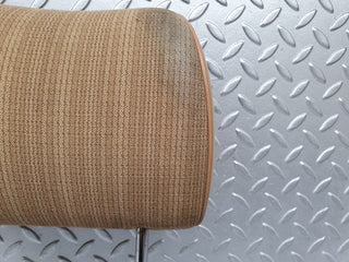 41724 Mercedes-Benz W124 200E Front Right Seat Headrest