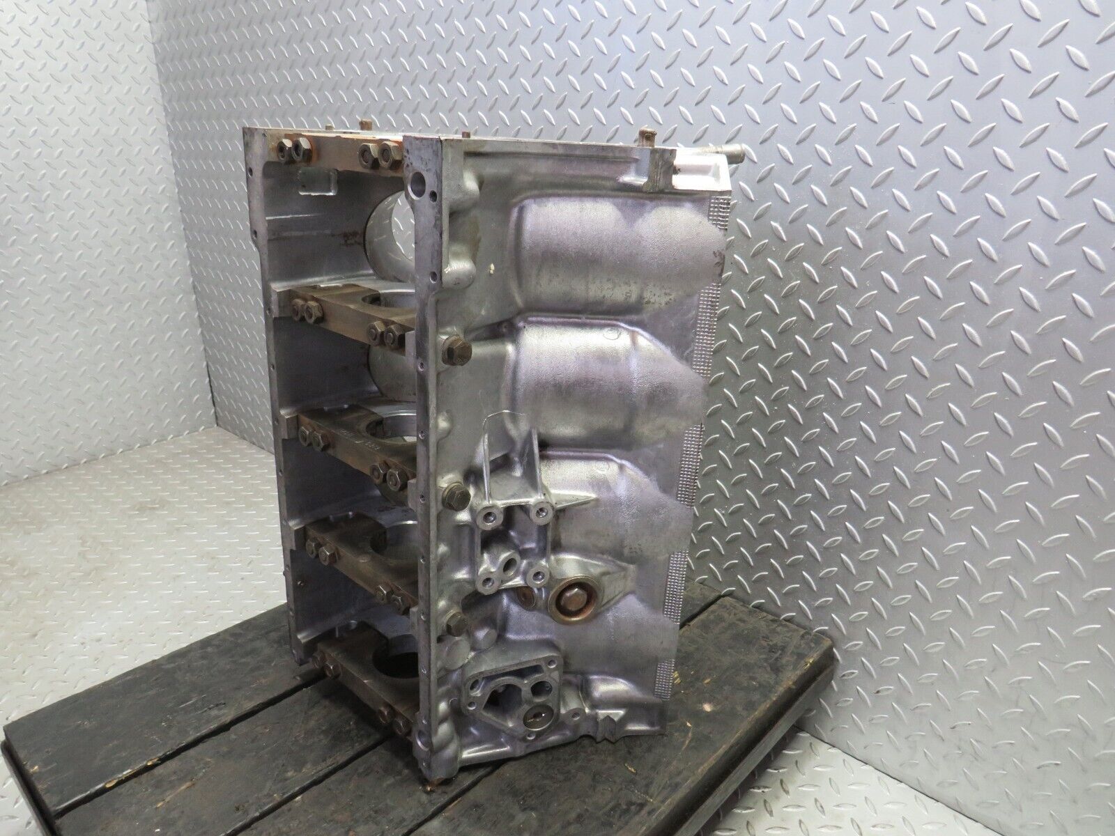 39319 Mercedes-Benz R107 500SL Engine Block M117.962 1170112401