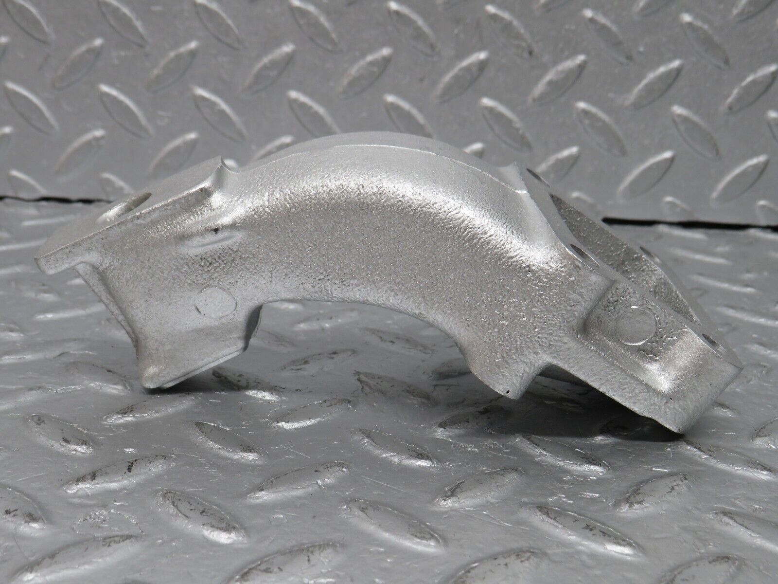 39250 Mercedes-Benz R107 500SL Engine Mount Bracket Left 1162234604