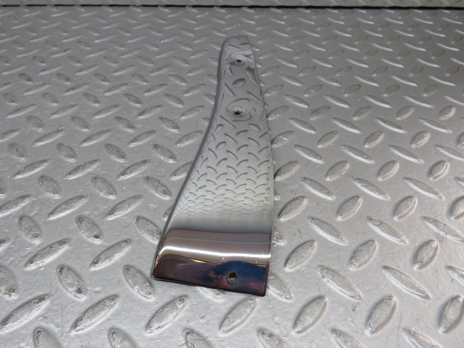 35663 Mercedes-Benz R107 280SL Left Door Chrome Cover