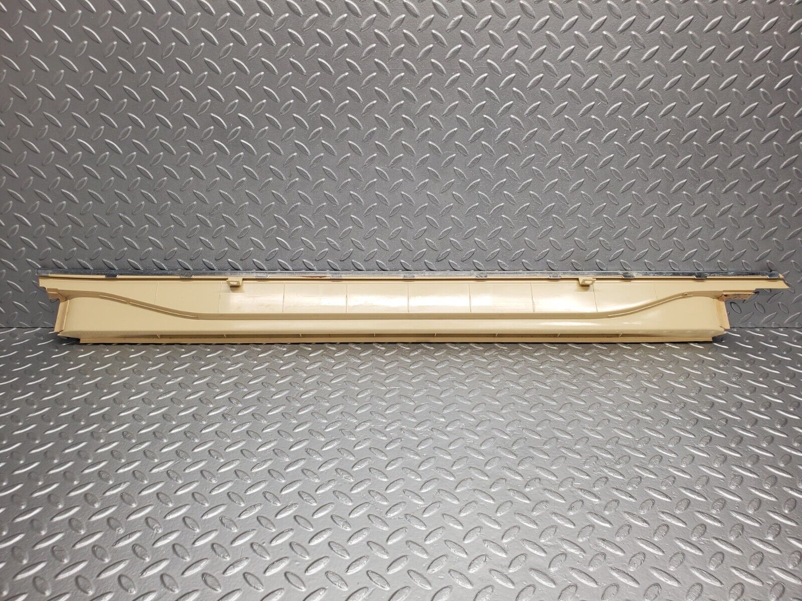 43712605