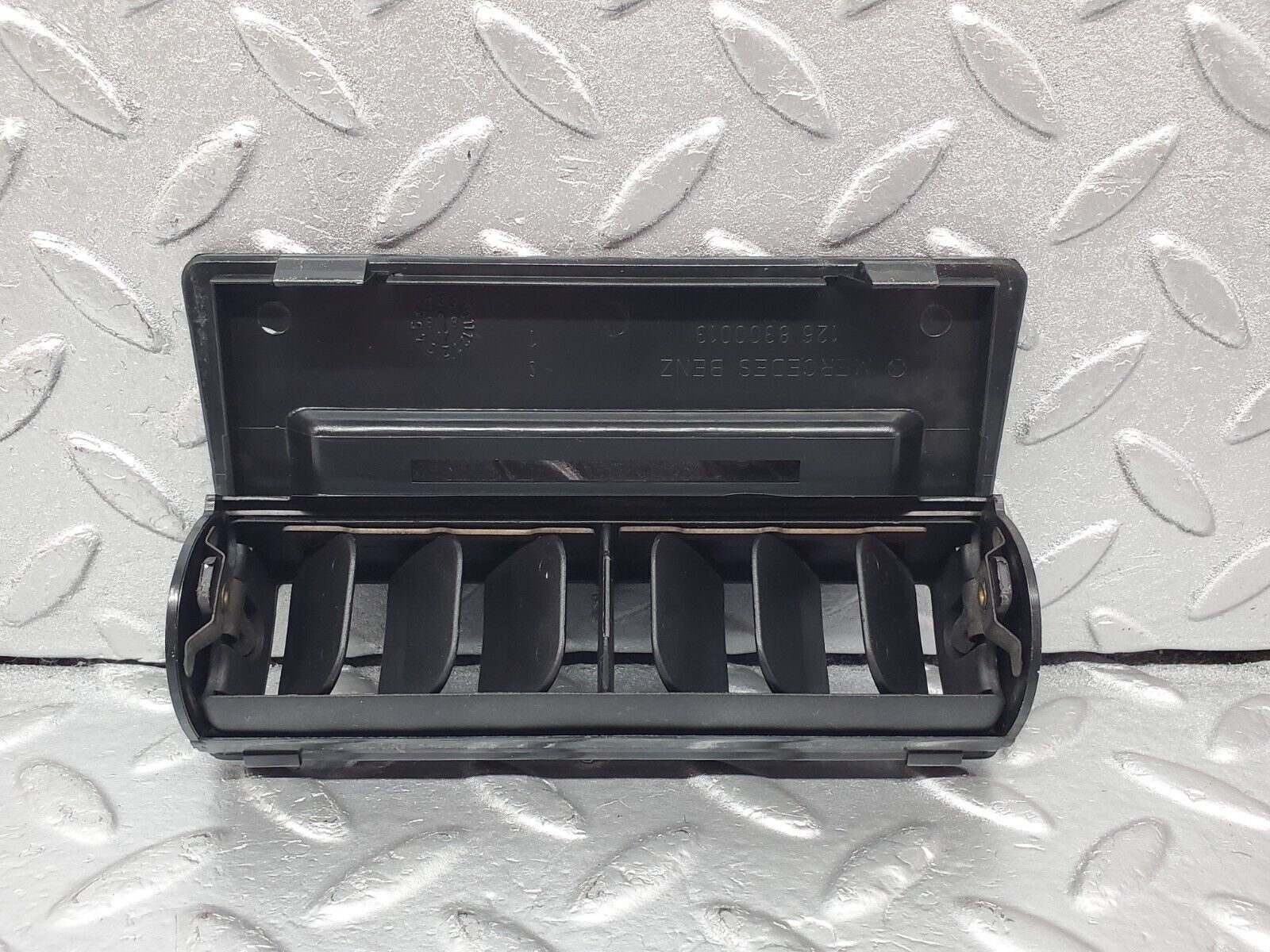 45584 Mercedes-Benz W126 420SE Centre Console Air Vent 1268300013
