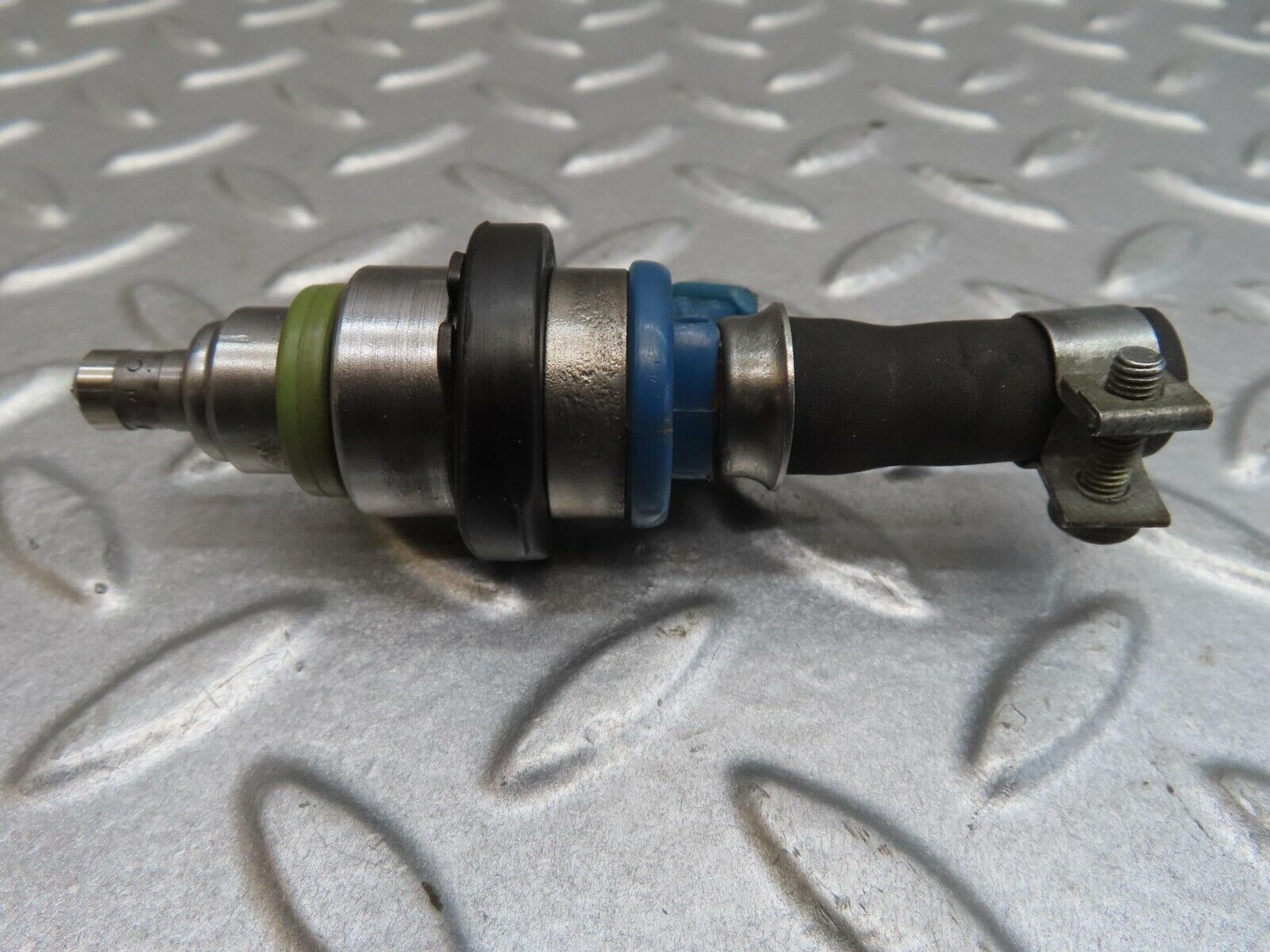 13751 Mercedes-Benz R107 450SL  Fuel Injector Bosch 0280150036