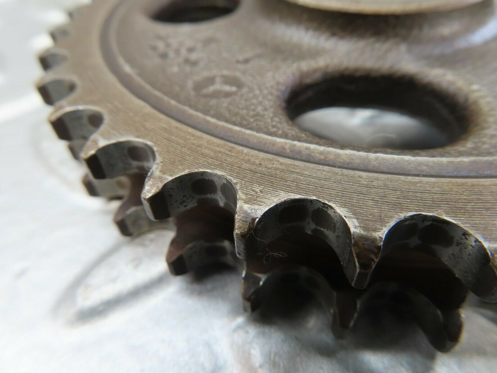 15669 Mercedes-Benz R107 450SL Camshaft Timing Gear 1160520601