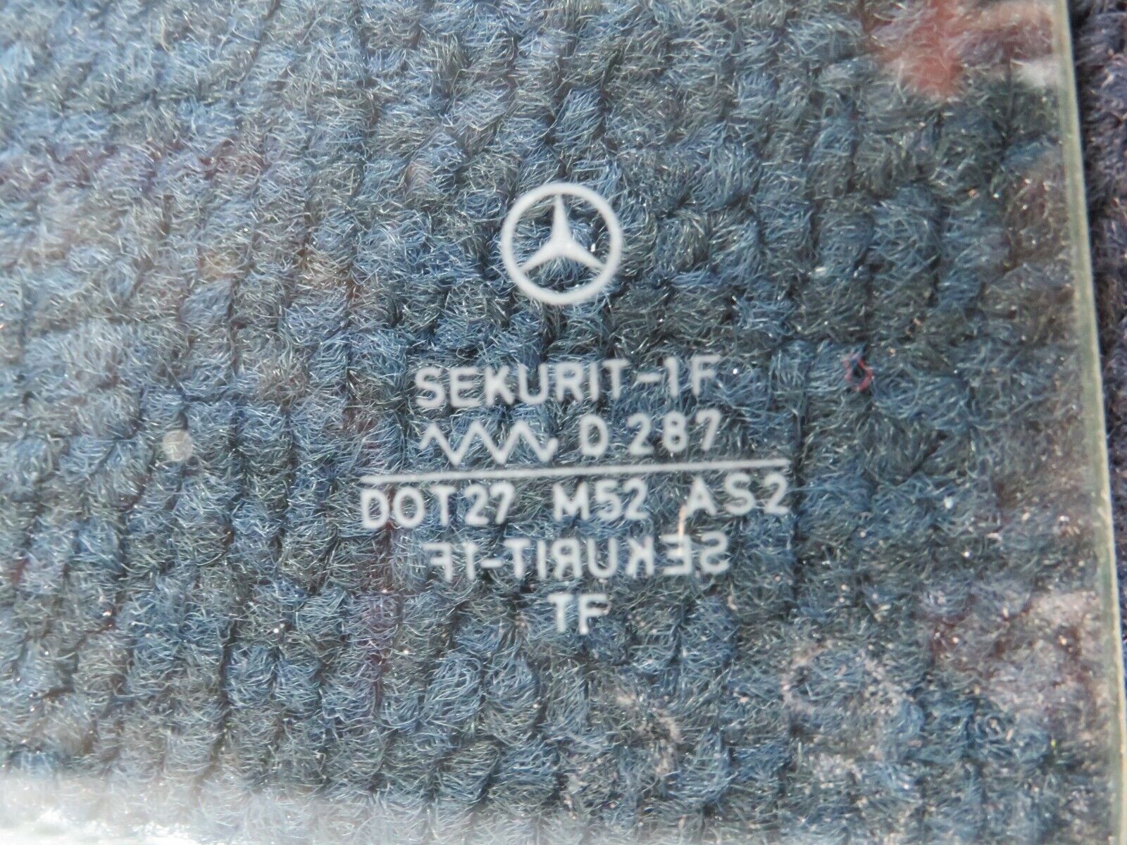 40156 Mercedes-Benz R107 350SL Hardtop Quarter Window Glass Right Side